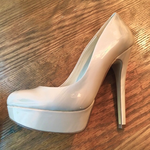 ALDO cream coloured Stilettos **SOLD** - Picture 6 of 9